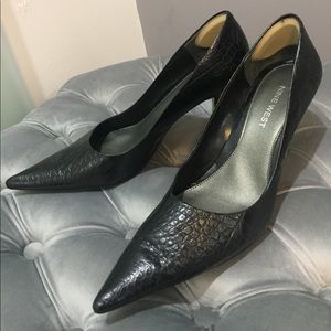 Sexy Nine West pointy pumps